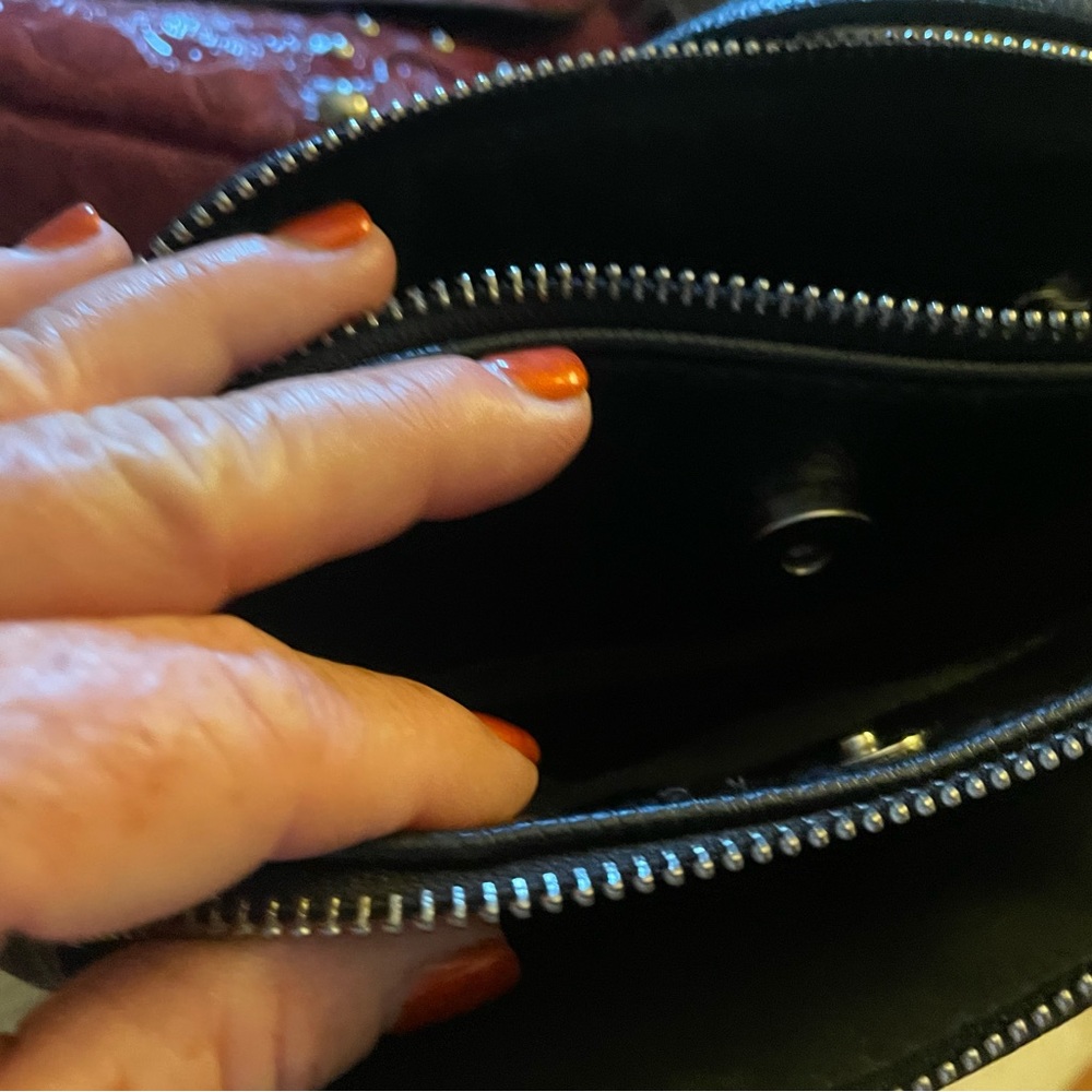 Kenneth Cole crossbody - Picture 4 of 4